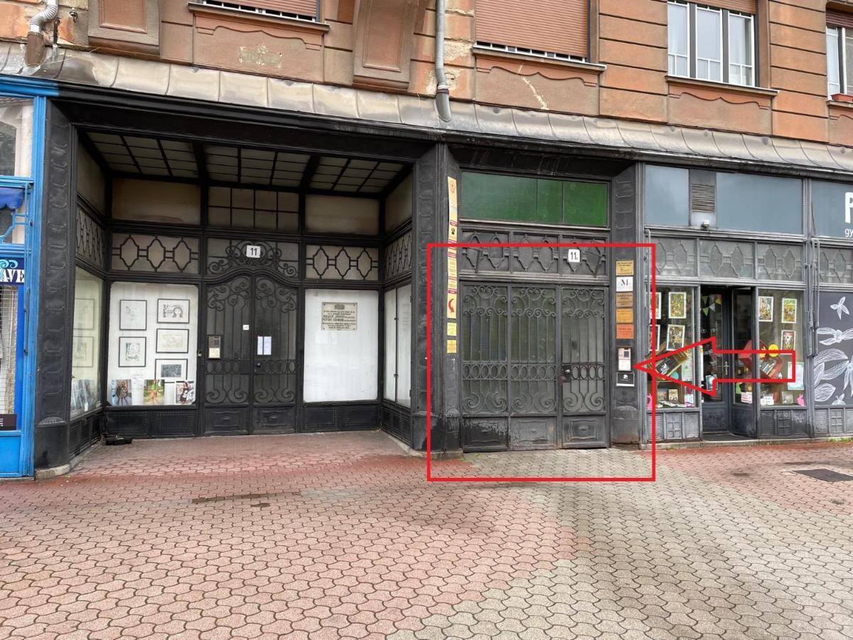 Broadway Apartments B1 Debrecen Esterno foto